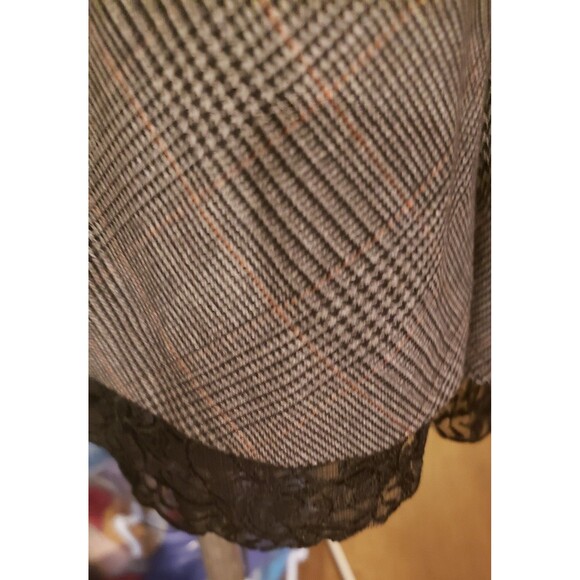 NWT - Houndstooth with black lace trim at the hem - Size 24 - Picture 2 of 2